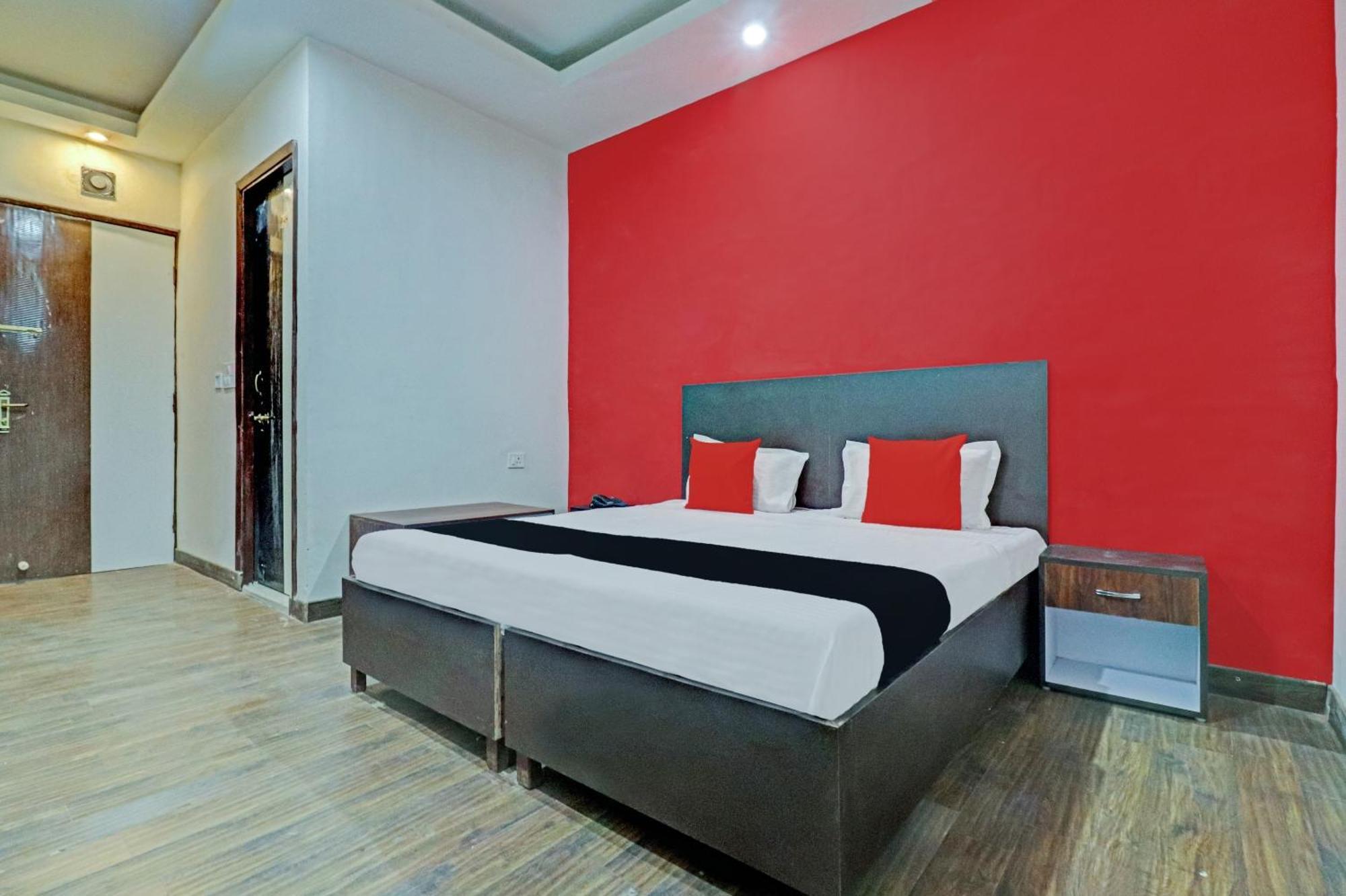 Capital O Kanha Resort Sikandra Rao Exterior photo